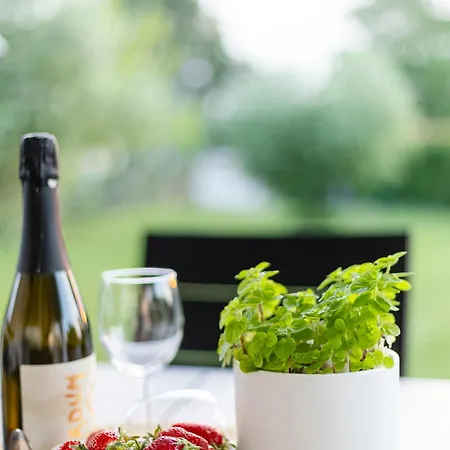 Fiorella Апартаменти